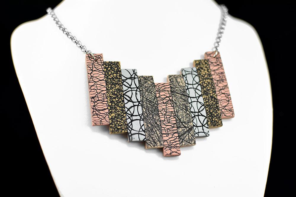 unikatna verižica bež roza - Mors + Unika Nakit