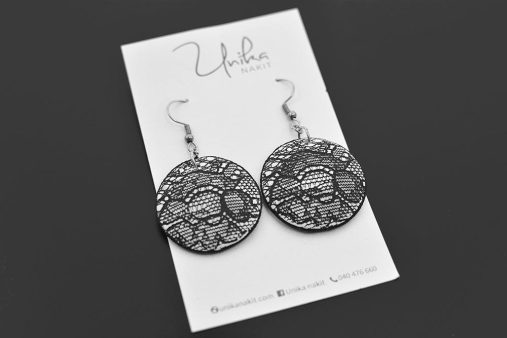 Viseči uhani črno beli Čipka - Unika Nakit