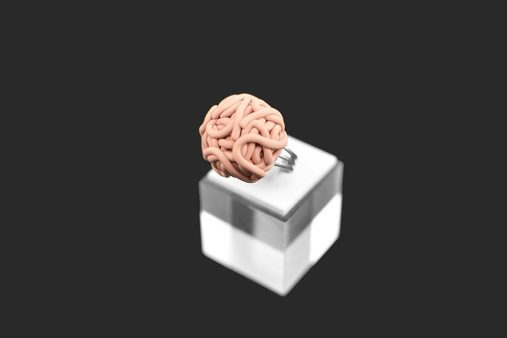 izbočeni prstan roza Bunka + Unika Nakit