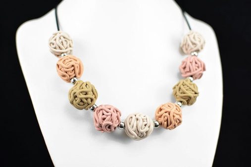 unikatna verižica roza bež Kroglice + Unika Nakit