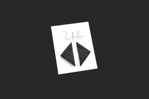 unikatni mali trikotni uhani črni - Unika Nakit