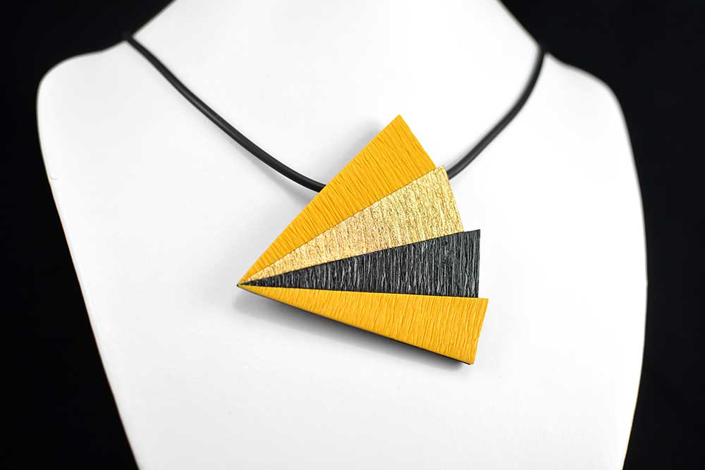 unikatna rumena zlata črna ogrlica Unial + Unika Nakit