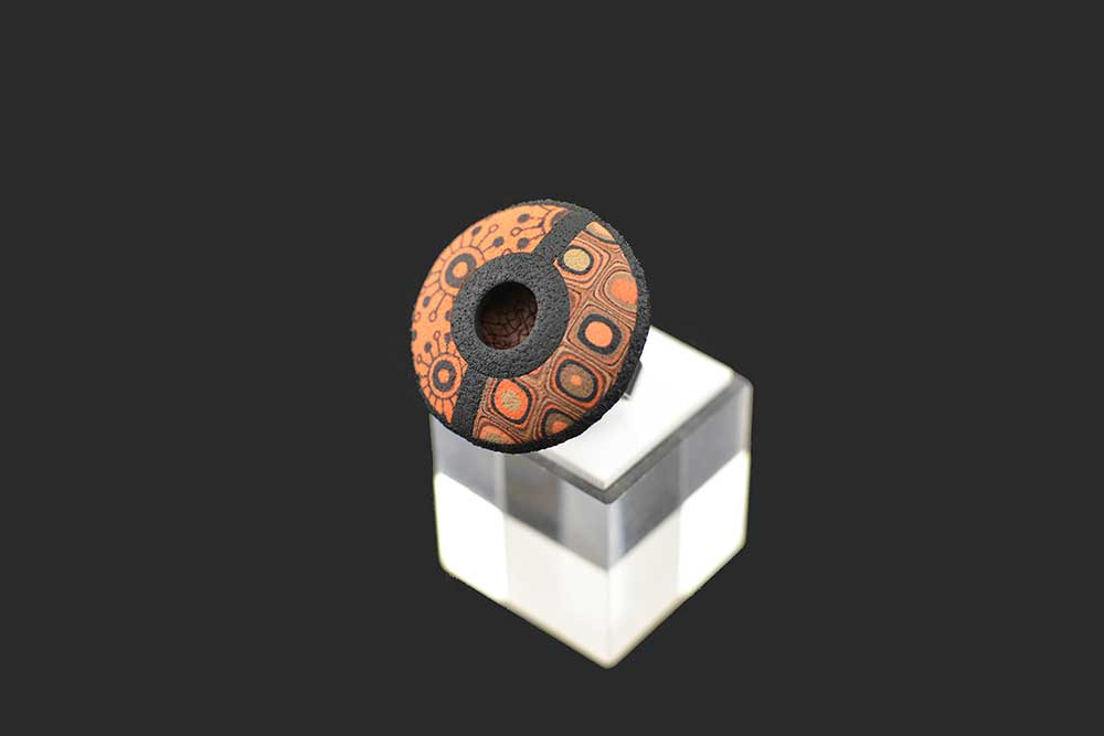 okrogli izbočeni prstan oranž Tepora + Unika Nakit