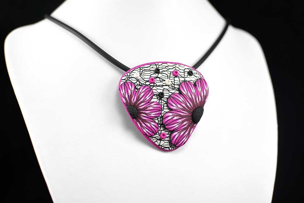 pink ogrlica rožica Viva + Unika Nakit