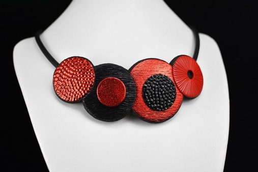 unikatna verižica rdeča elegantna Brilla + Unika Nakit